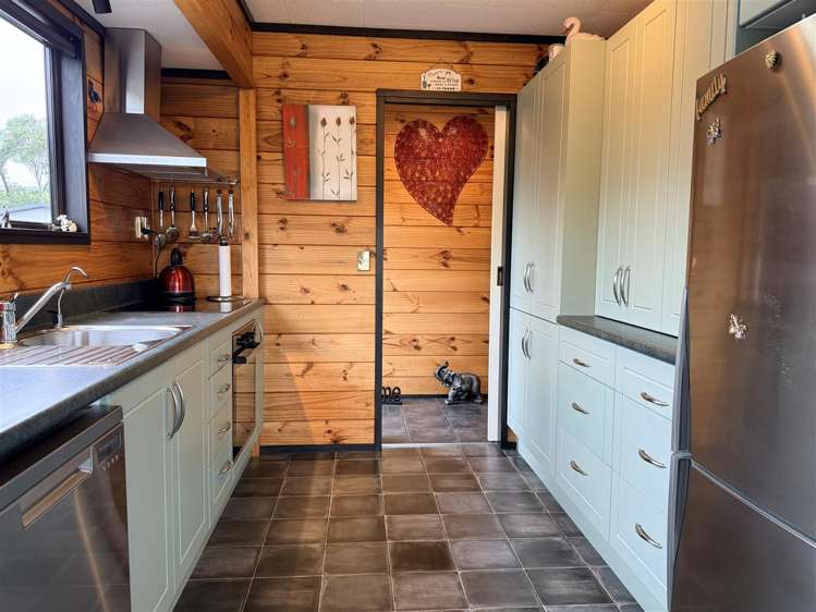 2 Jamieson Road Karoro_15