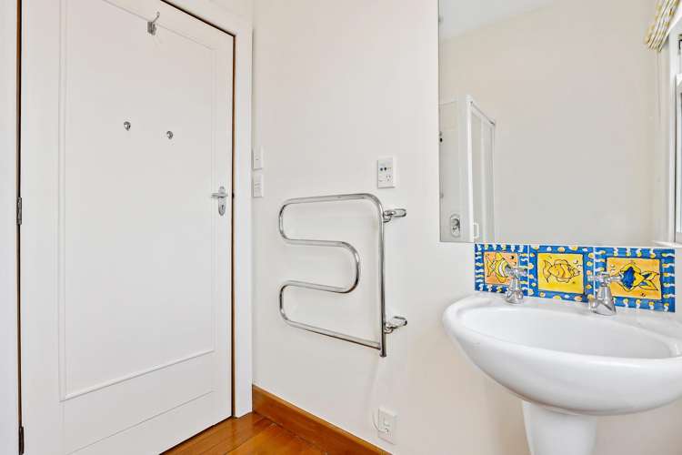 84 St Martins Road St Martins_14