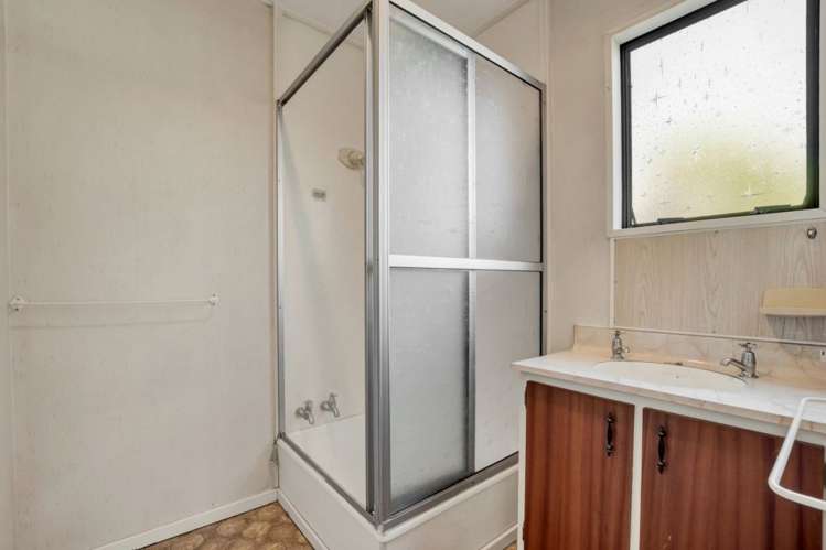 2/114 Randolph Street Woolston_10