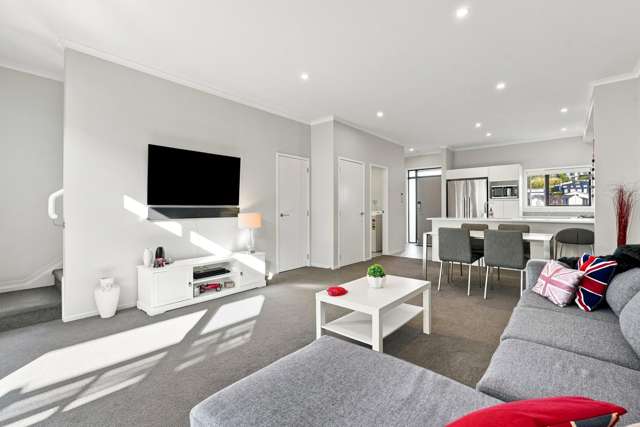 Parkside Living, Coastal Convenience
