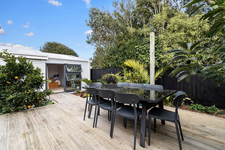 4 Barrett Road Spotswood_12