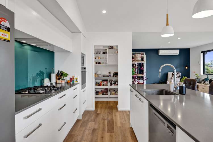 8a Jules Crescent Bell Block_11