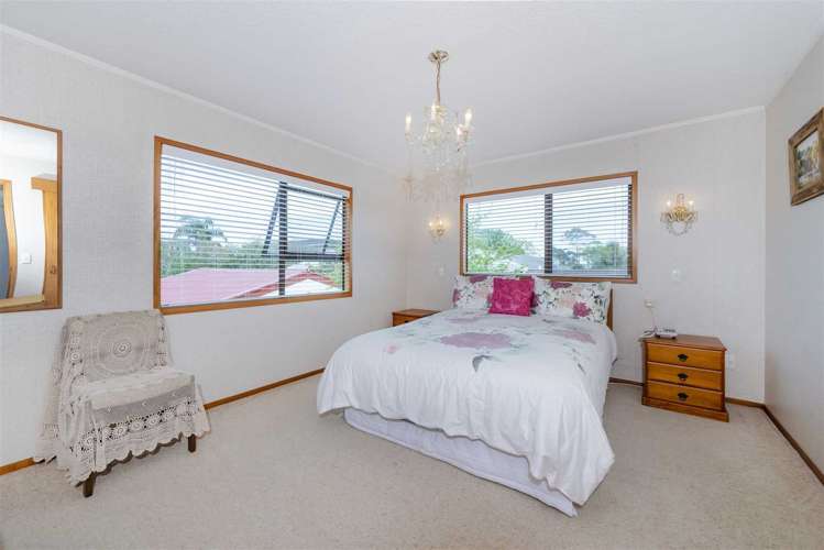 208 Edmonton Road Te Atatu South_5