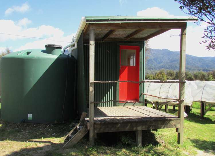 1712 State Highway 7 Moana / Lake Brunner_35