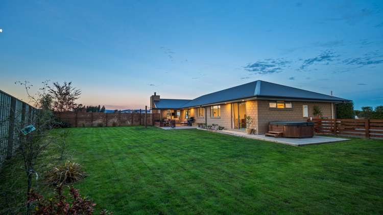 1 Fantail Avenue Amberley_21