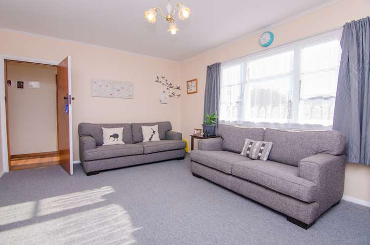 45 Rhodes Street Carterton_2