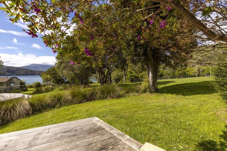 1 West Bay, Lochmara Bay Marlborough Sounds_1