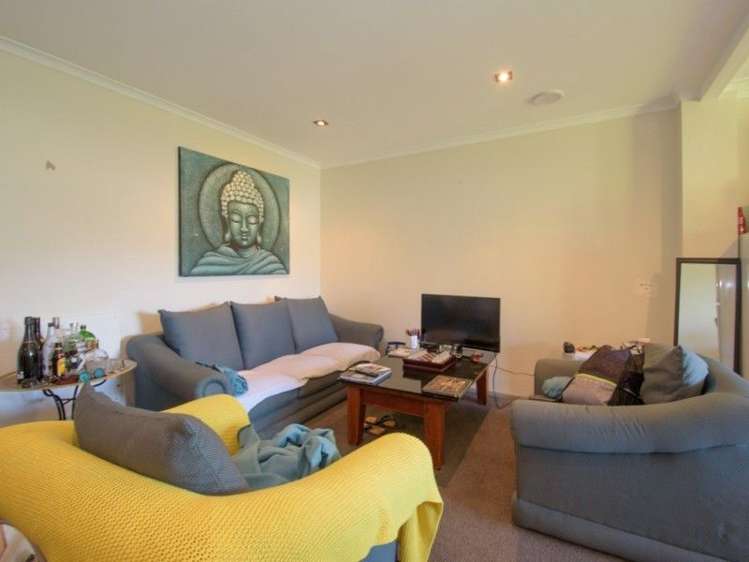 16a Arawata Terrace Fernhill/Sunshine Bay_14