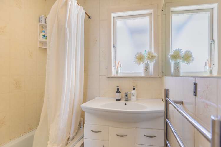 73 Middle Road Havelock North_7