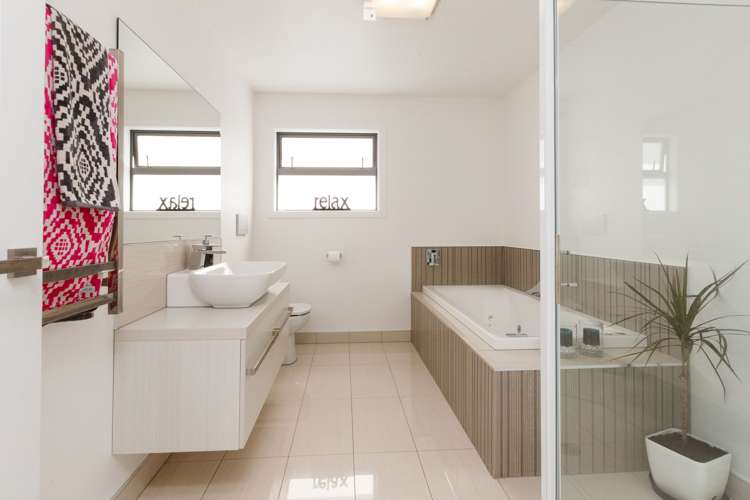 18 Grand Oaks Drive Awapuni_12