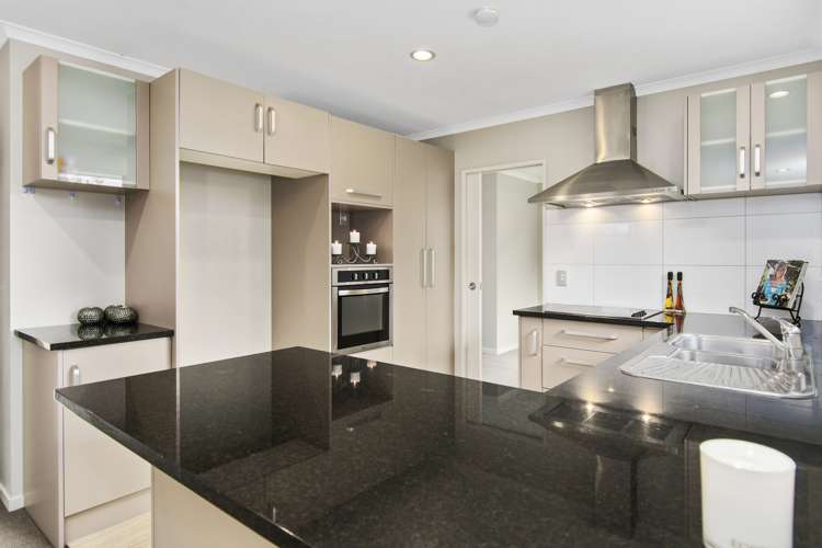 84 Fairfax Crescent Pyes Pa_2