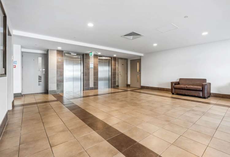 1013/135 Hobson Street Auckland Central_9