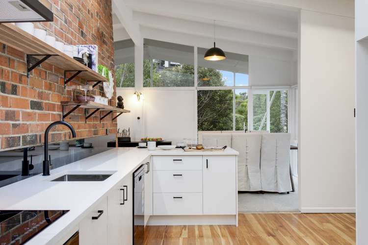 14 Arapito Road Titirangi_12