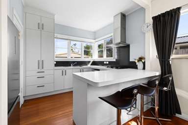407 Awatea Street_3