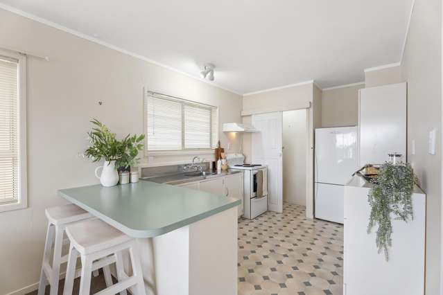 1/5 Teal Crescent Beach Haven_4