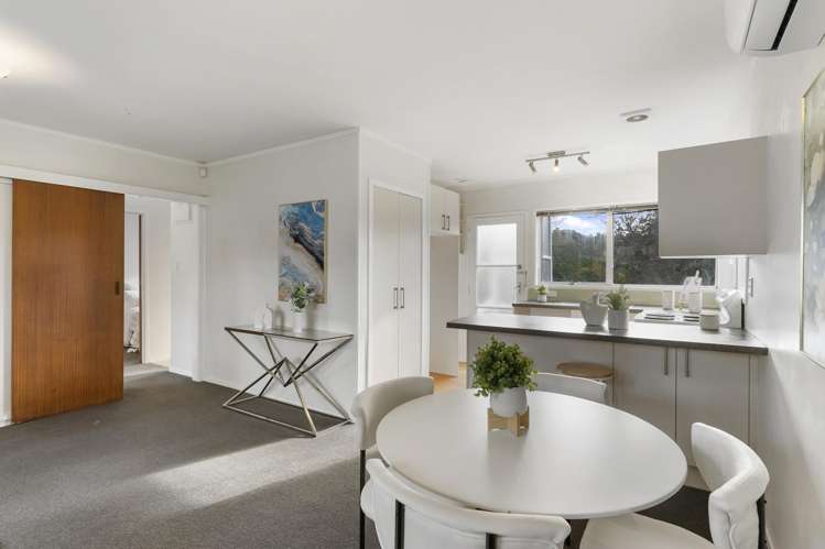 39C Kaipatiki Road (also known as 39C Emirau Place) Glenfield_6