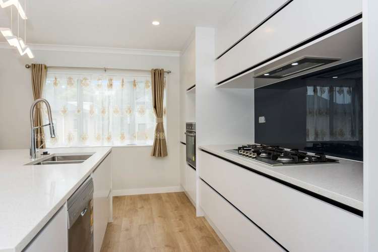 81 Lake Road Northcote_5