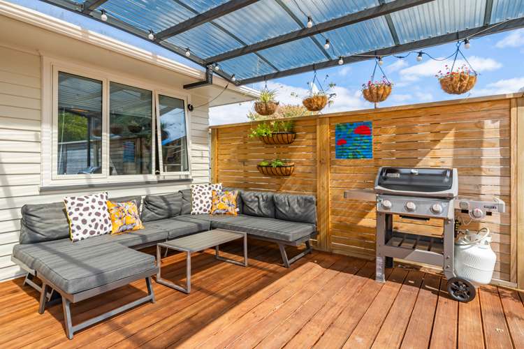 37 California Drive Totara Park_15