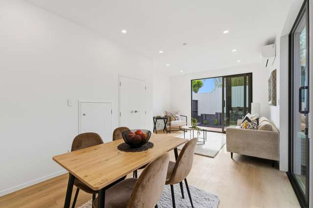 7/137 Moore Street Hillcrest_3
