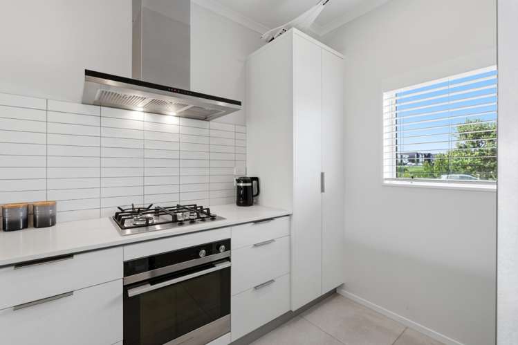 32B Taikura Avenue Red Beach_13