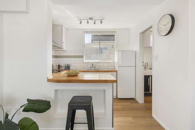 12/76 Freyberg Street Lyall Bay_1