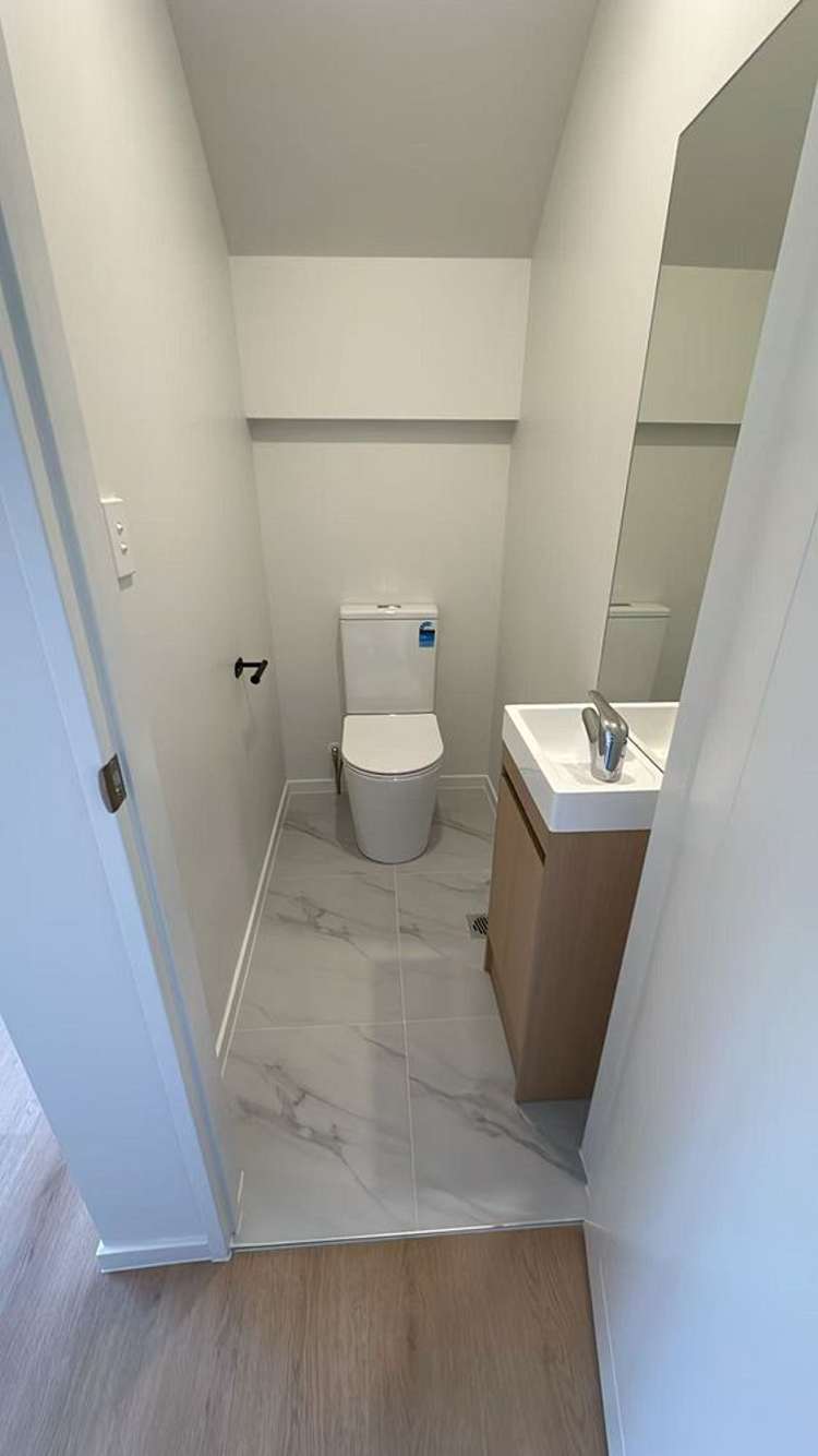 76 McLeod Road Te Atatu South_4