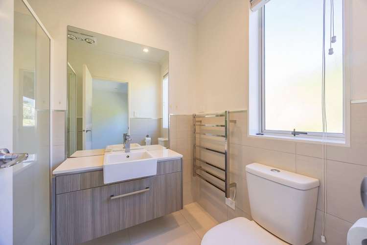 127 Barbarich Drive Stonefields_10