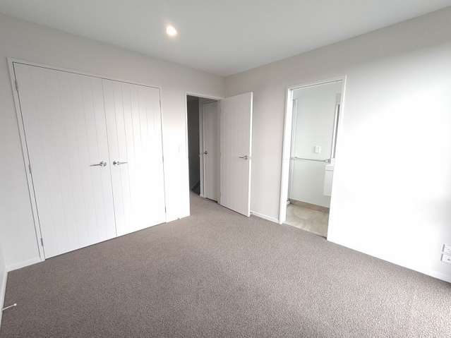 3/9 Beaufield Lane Te Atatu Peninsula_4