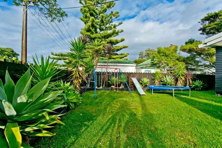 27 Balmain Road Birkenhead_17