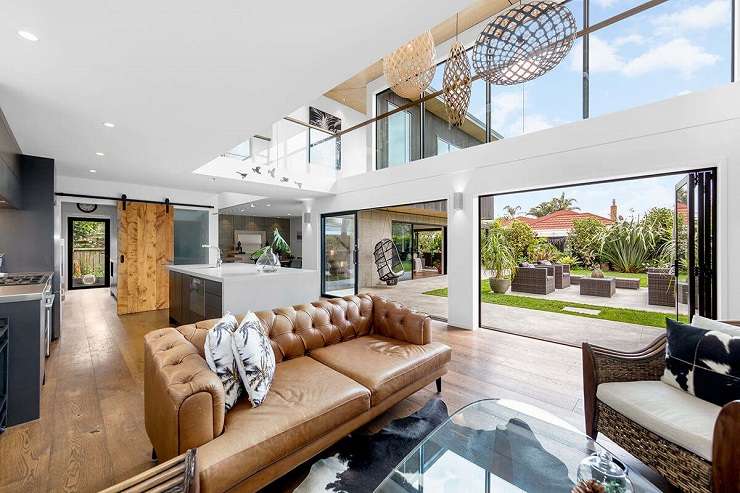 Modern  house at 23A Harbour View Road Point Chevalier Auckland