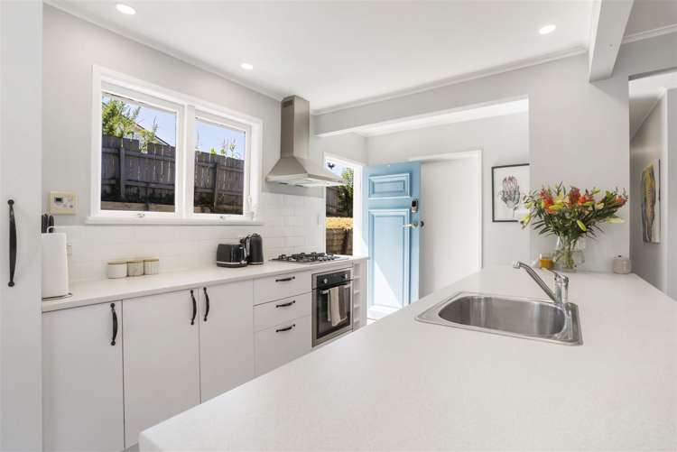 35 Taurus Crescent Beach Haven_13