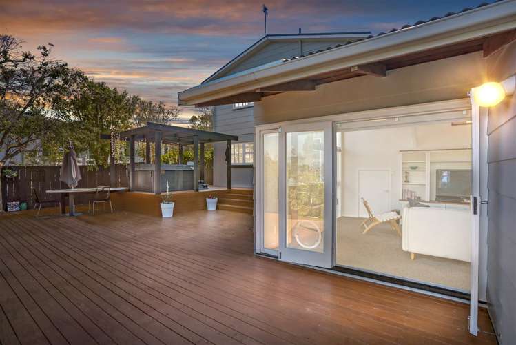 69 Ravenwood Drive Forrest Hill_28