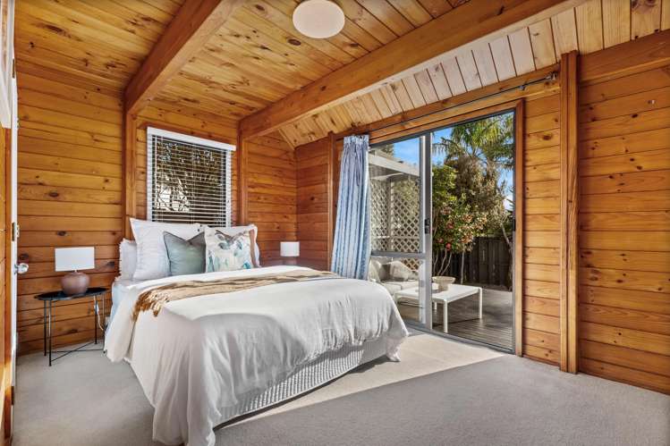 2/7 Fernbird Place Massey_14