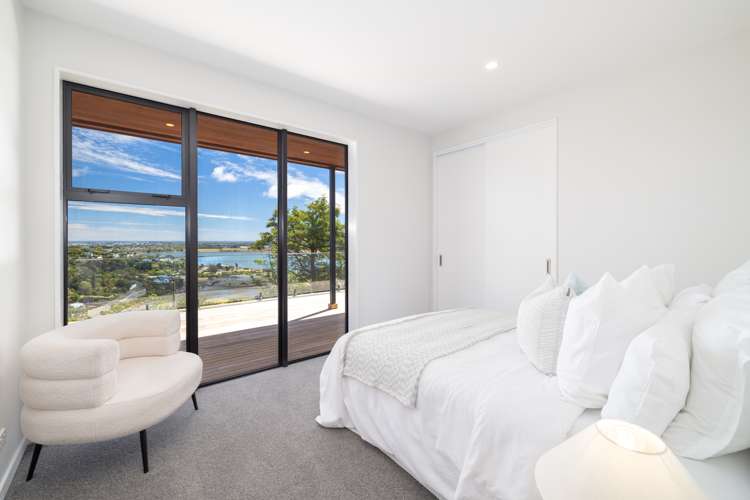 15 Inverness Lane Redcliffs_22