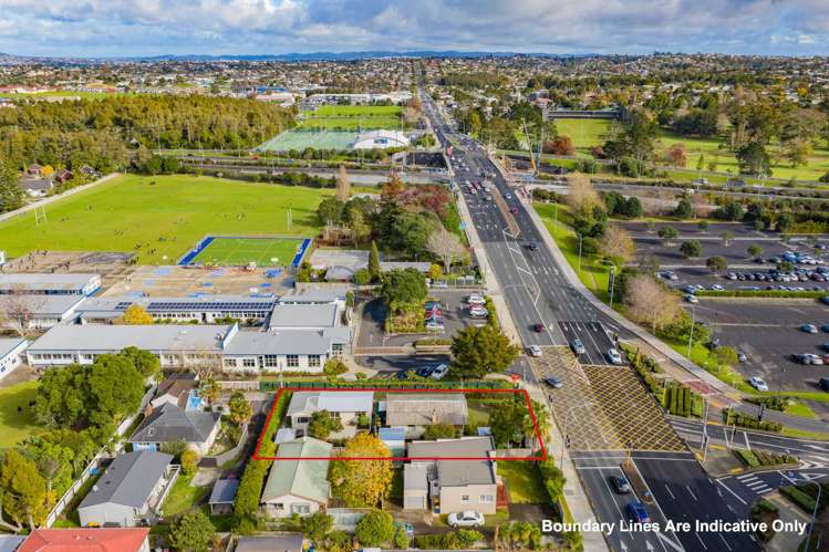 2/20 Northcote Road Takapuna_10