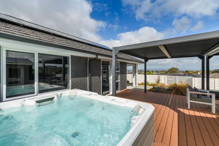 36 Macdonald Heights Feilding_12