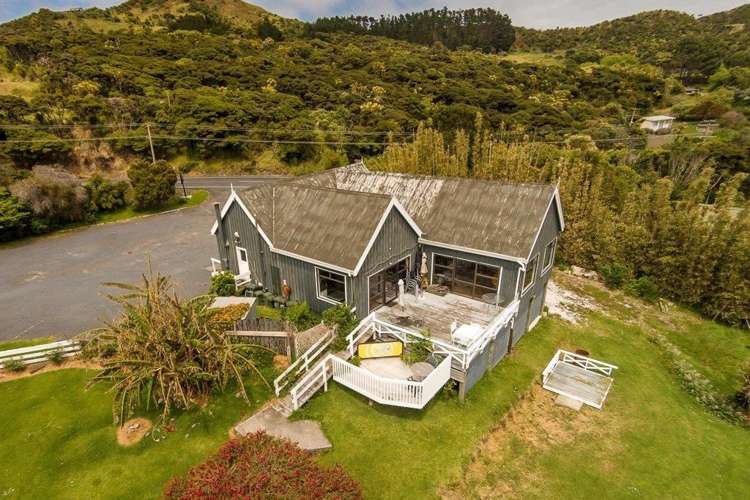 8254 State Highway 12 Omapere_15