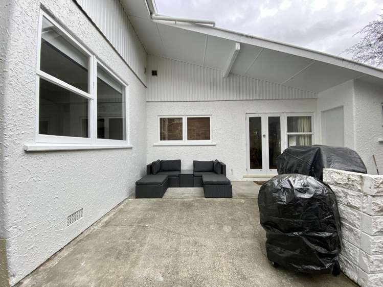 37 Churchill Avenue Richmond_11