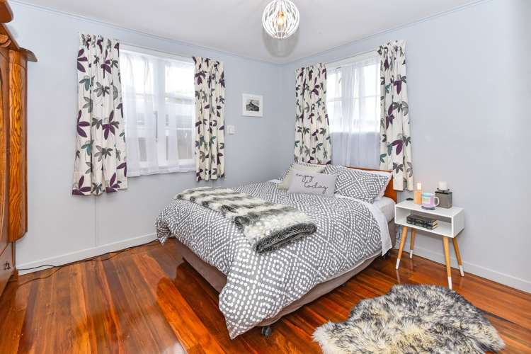 8 Coral Crescent Panmure_7