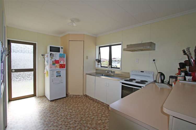 211 Parklands Avenue Bell Block_11