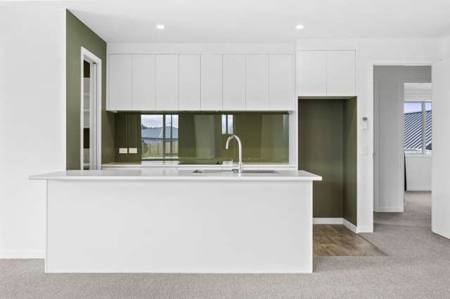 27 Saddle Terrace 11385_2