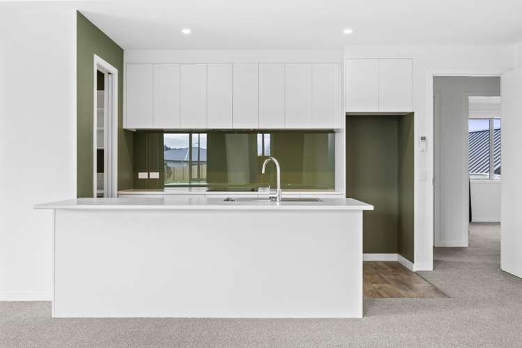 27 Saddle Terrace 11385_2