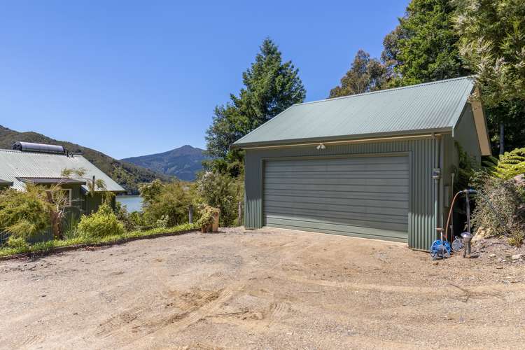 784 Queen Charlotte Drive Havelock_16