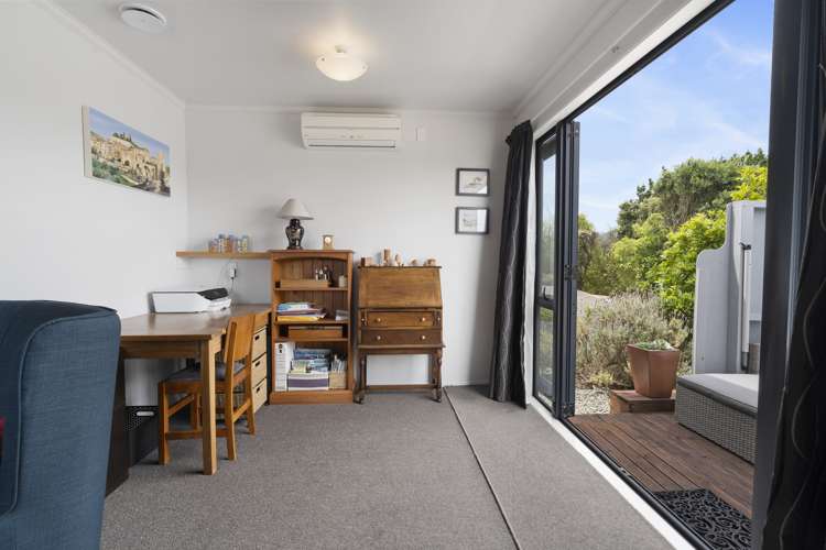 33 Rutherford Drive Waikanae Beach_9