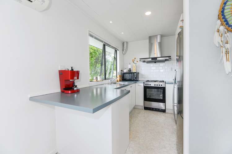 2/3 Sheridan Drive New Lynn_12