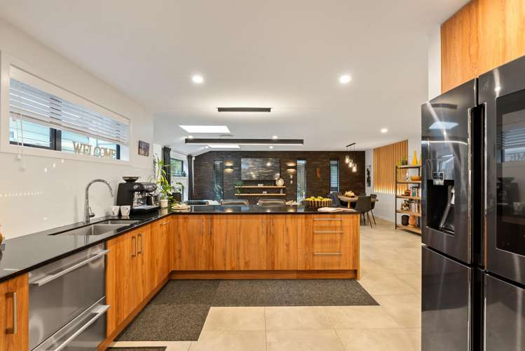 5 Riroriro Close Crofton Downs_6