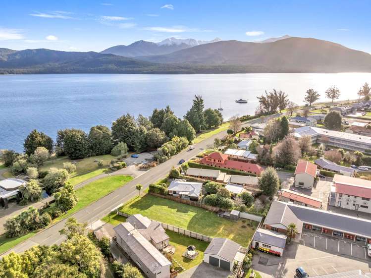 4 Lakefront Drive Te Anau_1