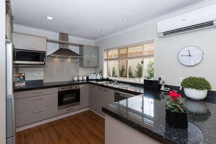 2 Karson Place Flat Bush_8