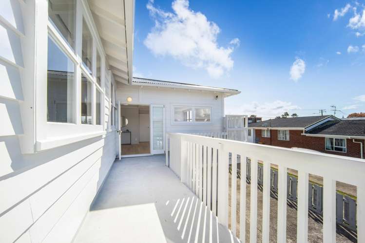 60 Titirangi Road New Lynn_13