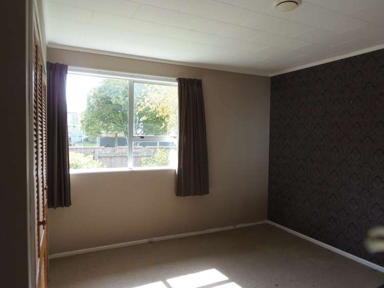 196 California Drive Totara Park_7